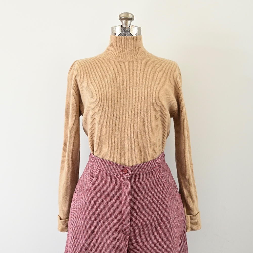 1960s Dalton Tan Ribbed Camel Hair & Geelong Lambswool Mockneck Sweater Size 40